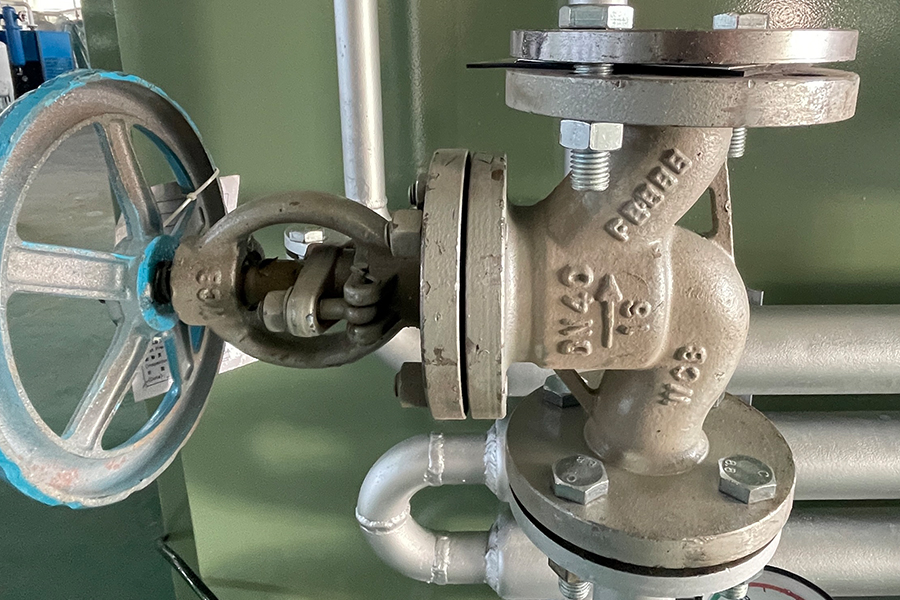 Firkantet ammoniak nedbrydning af brintproduktionsenhed